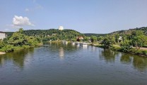 Kelheim mit Befreiungshalle auf dem Michelsberg (Bild: Sharon Oppenheimer)
