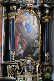 Auch die Seitenaltäre zeigen die Vielfalt der barocken Kirchenausstattung. (Bild: Natalia Siedler)