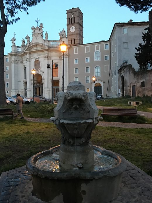 S. Croce in Gerusalemme. Die Kirche, in der Reliquien vom Kreuz Christi bewahrt werden